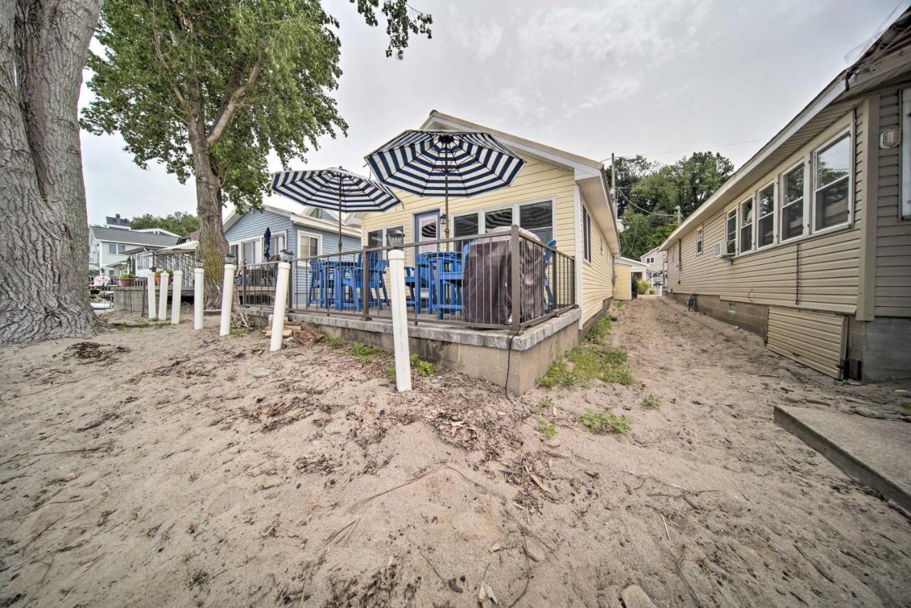 Sunny, Modern Waterfront Cottage With Grill In Erie! Exterior photo
