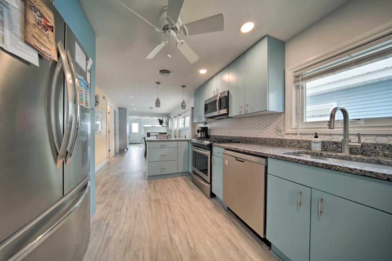 Sunny, Modern Waterfront Cottage With Grill In Erie! Exterior photo